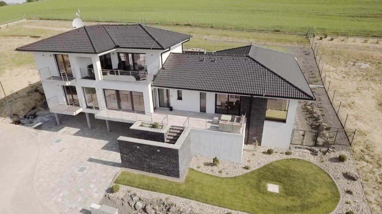 Luxury Villa Moravany nad Váhom Eksteriør bilde