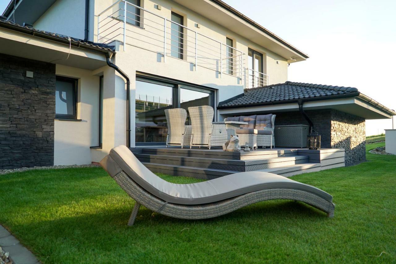 Luxury Villa Moravany nad Váhom Eksteriør bilde