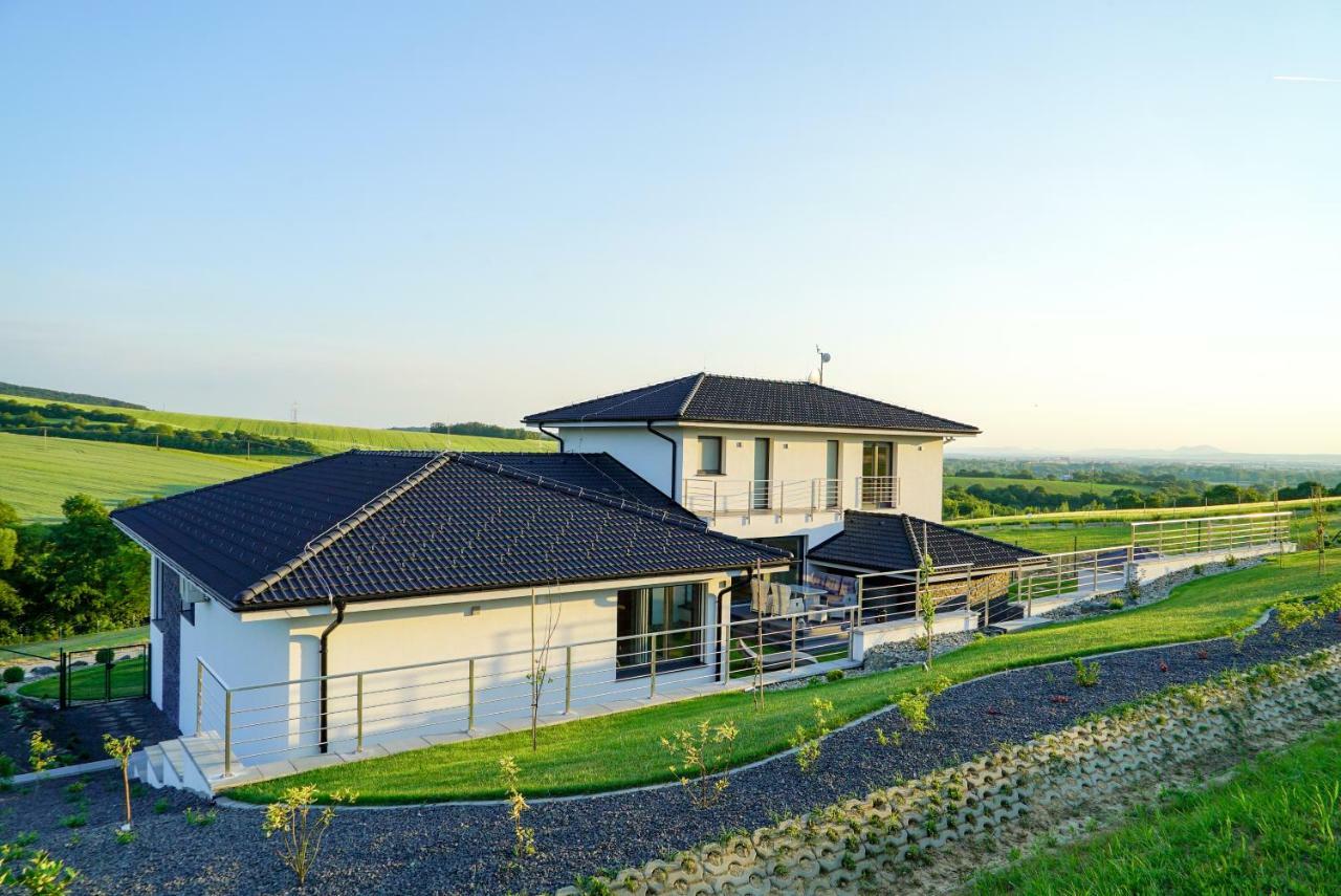 Luxury Villa Moravany nad Váhom Eksteriør bilde