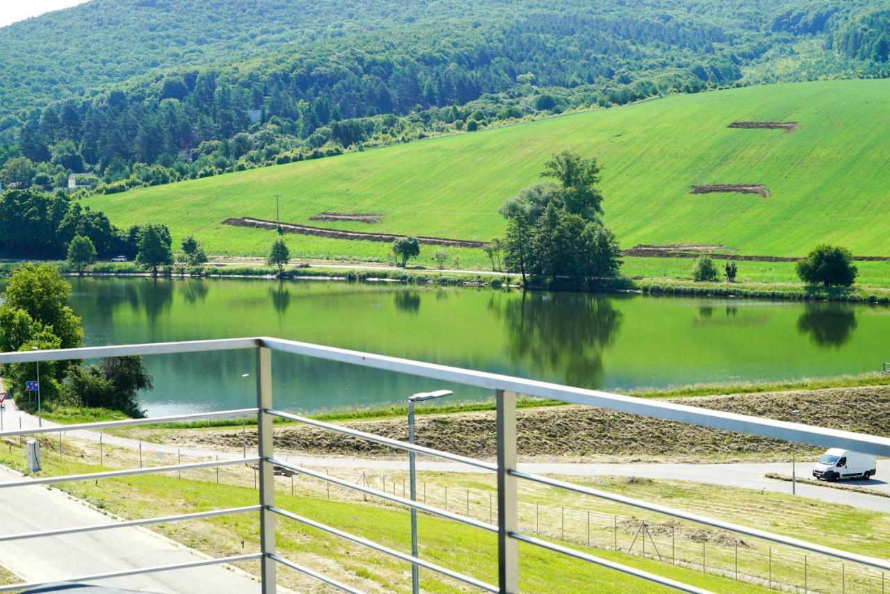 Luxury Villa Moravany nad Váhom Eksteriør bilde