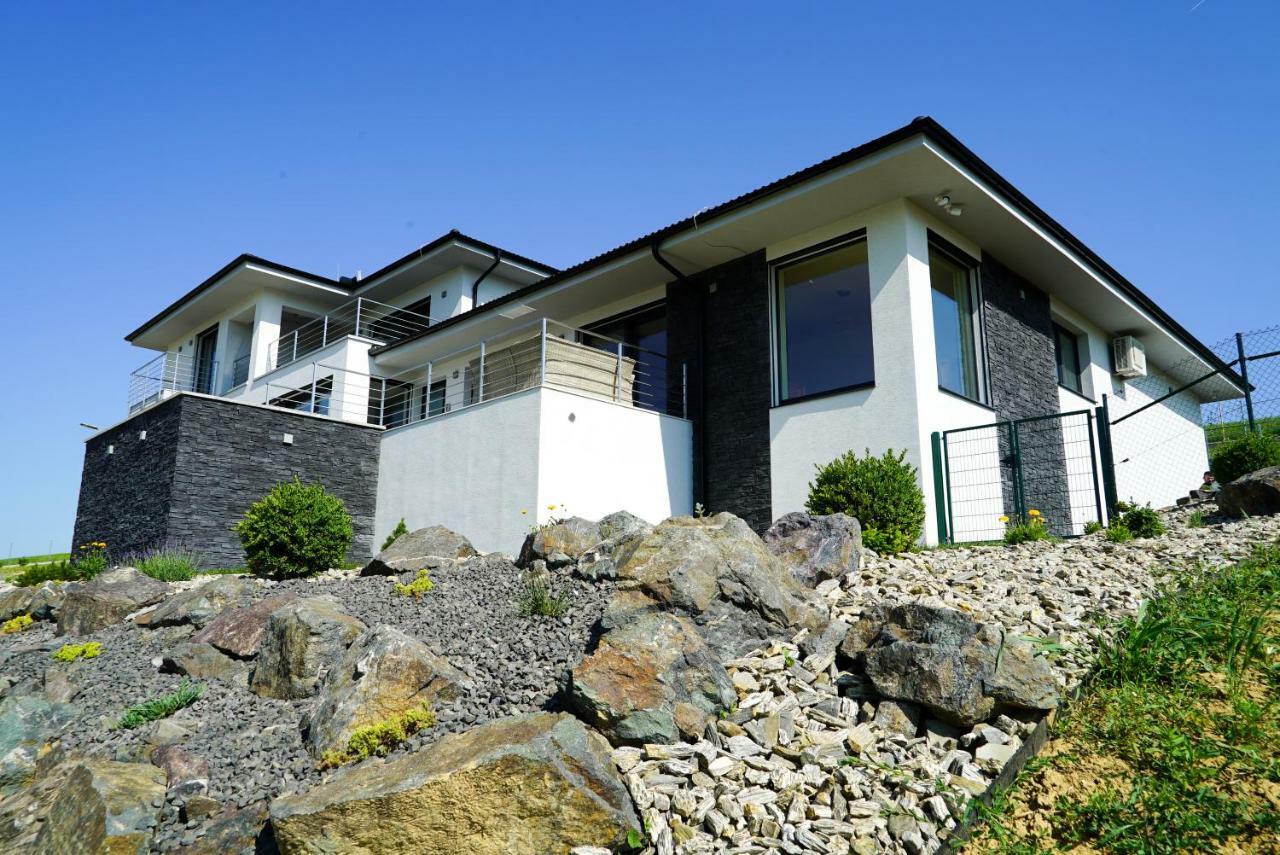 Luxury Villa Moravany nad Váhom Eksteriør bilde