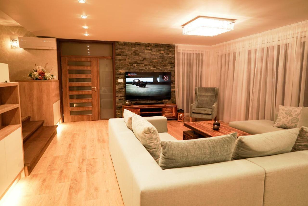 Luxury Villa Moravany nad Váhom Eksteriør bilde